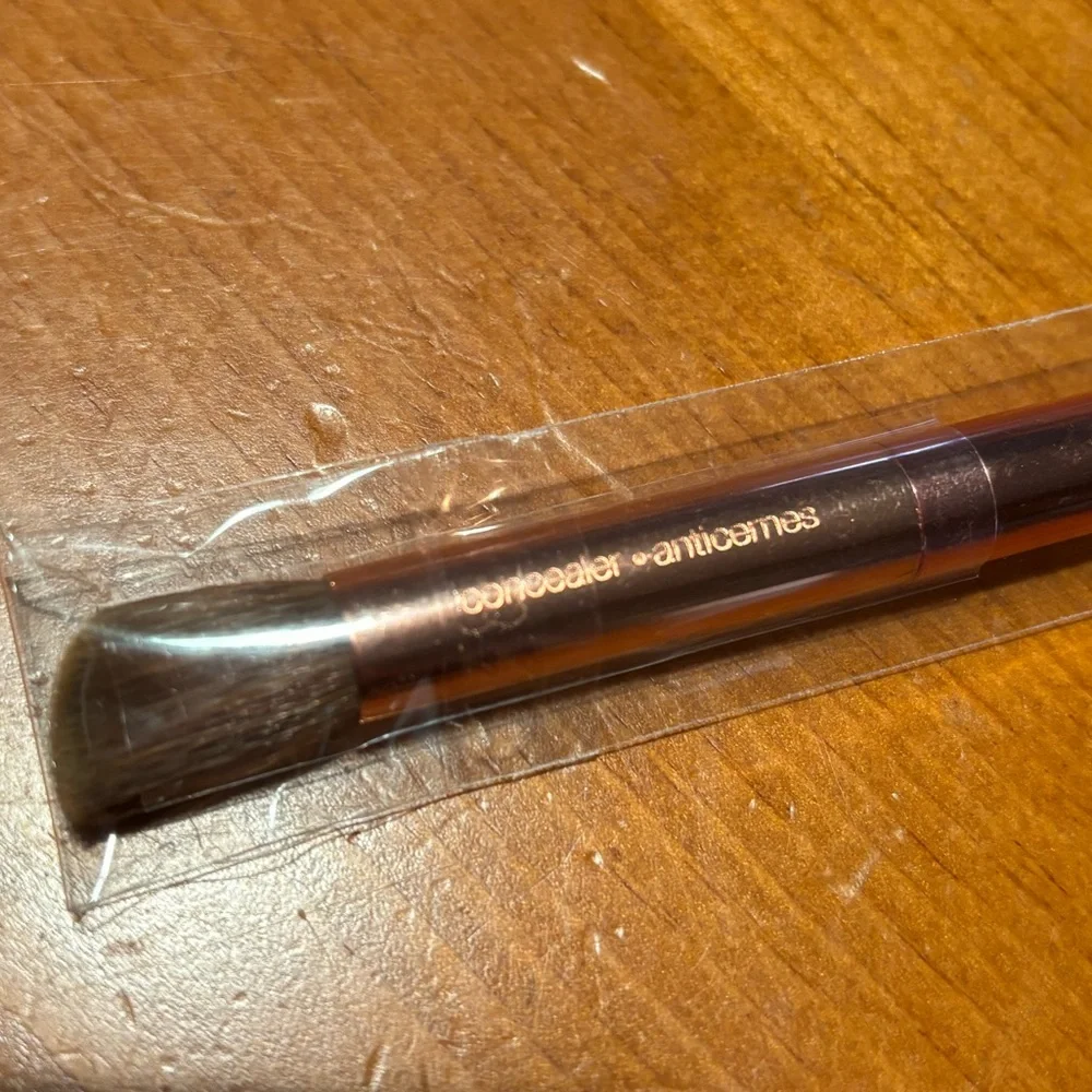 Sephora Magnetic Concealer Brush